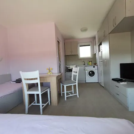 Студио Амаре Appartement *